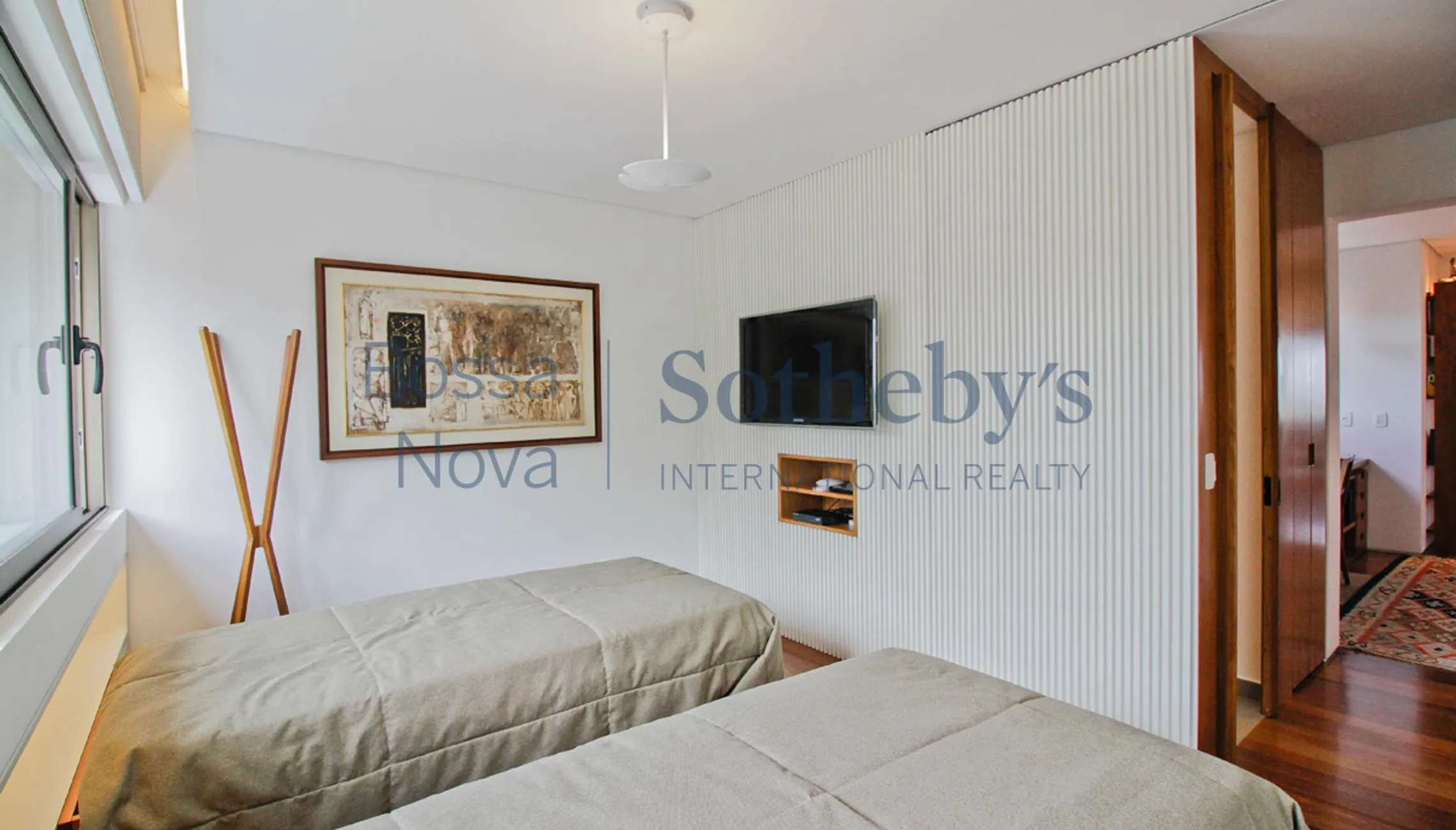 Apartamento em prédio projetado por Sidônio Porto - Vila Madalena, São ...