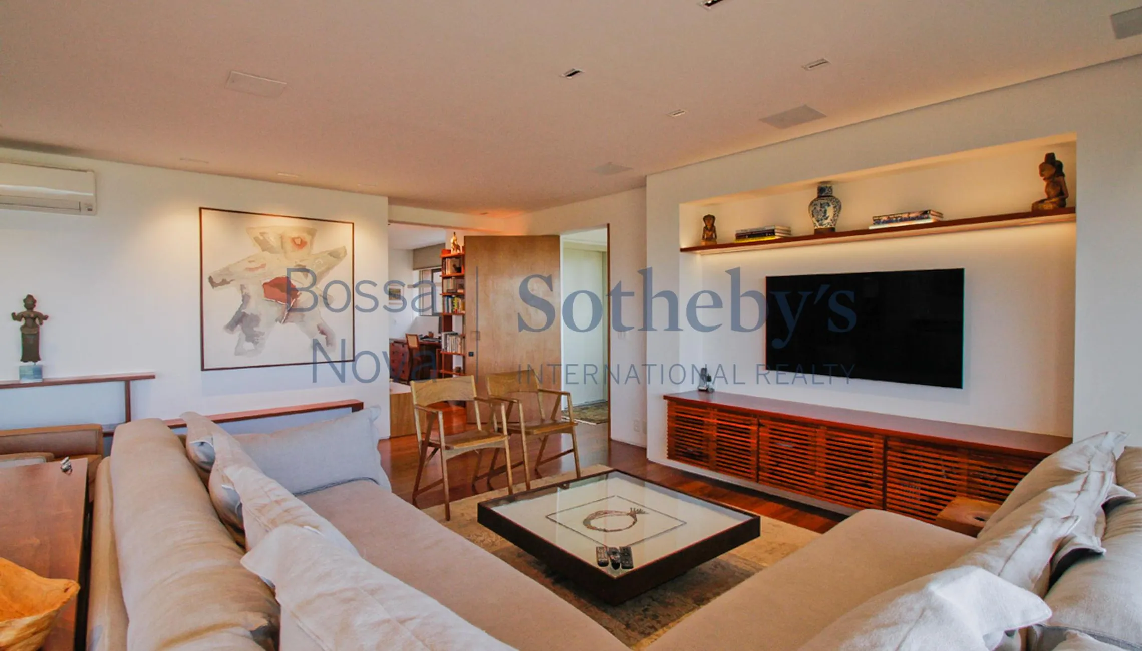 Apartamento em prédio projetado por Sidônio Porto - Vila Madalena, São ...